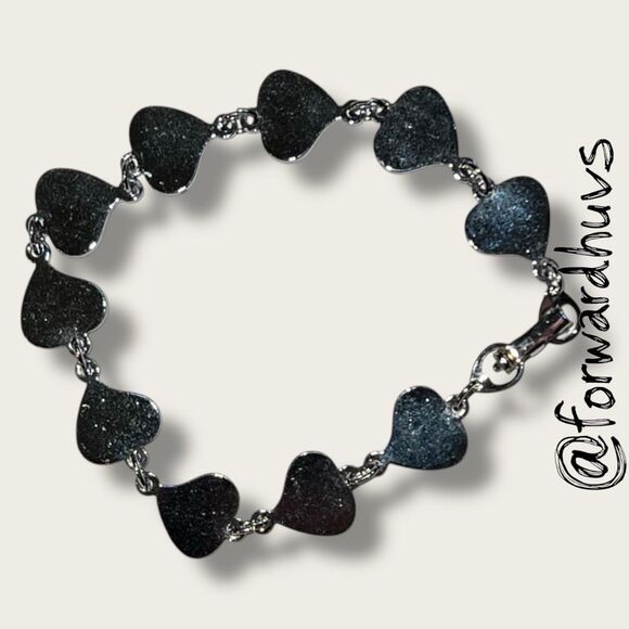 Bundle Sale 3 for $15 | Adorable Silver Tone Heart Bracelet | Faux Abalone - Picture 6 of 8